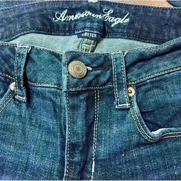 American Eagle Stretch Short Size 6 - Picture 2 of 3